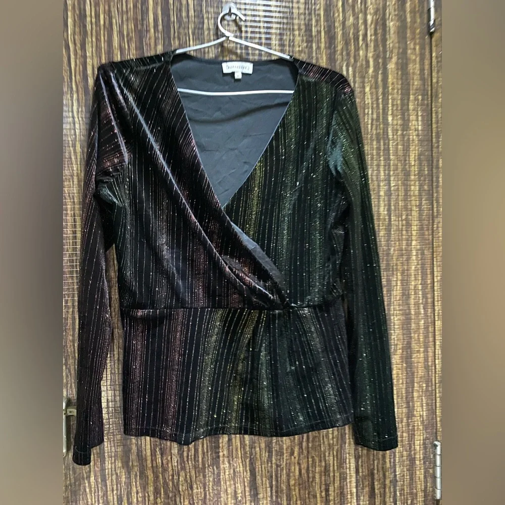 Velvet shimmer top - Picture 1 of 3